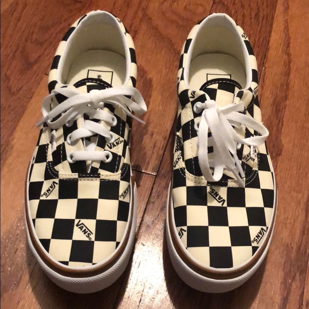 *NWOT* women’s vans checkerboard platform sneaker